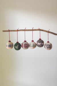 Good Tidings Ornaments Pattern