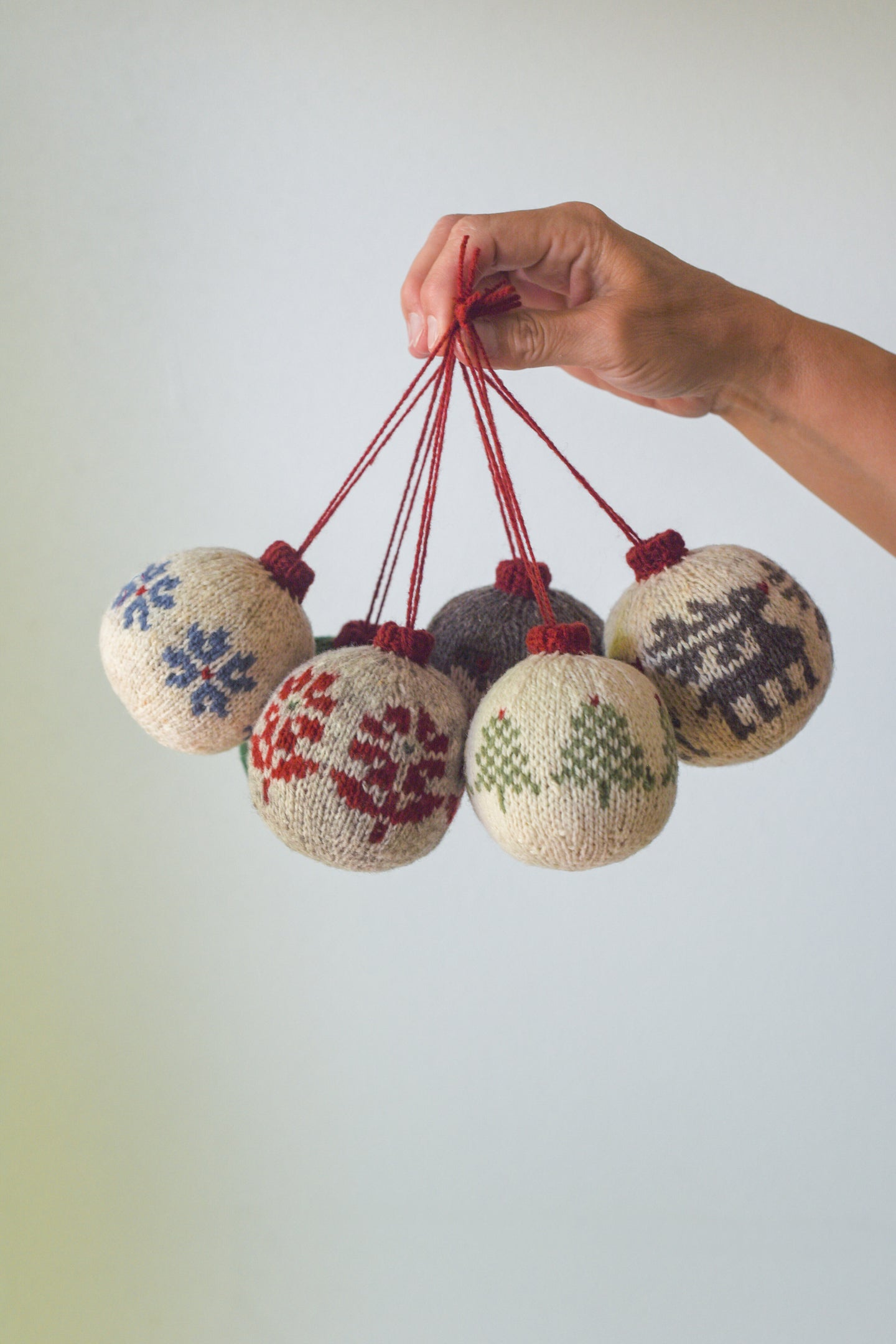 Good Tidings Ornaments Pattern