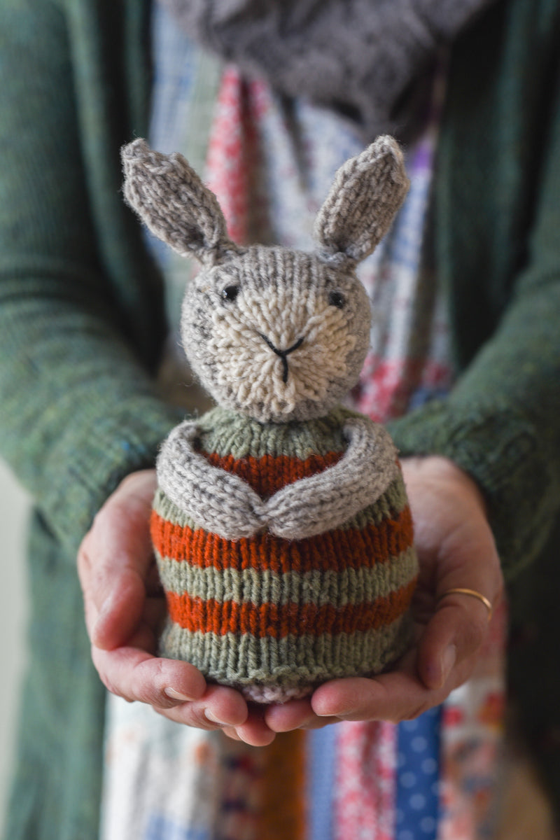 Reversible Bunnies Kit – Barrett Wool Co.