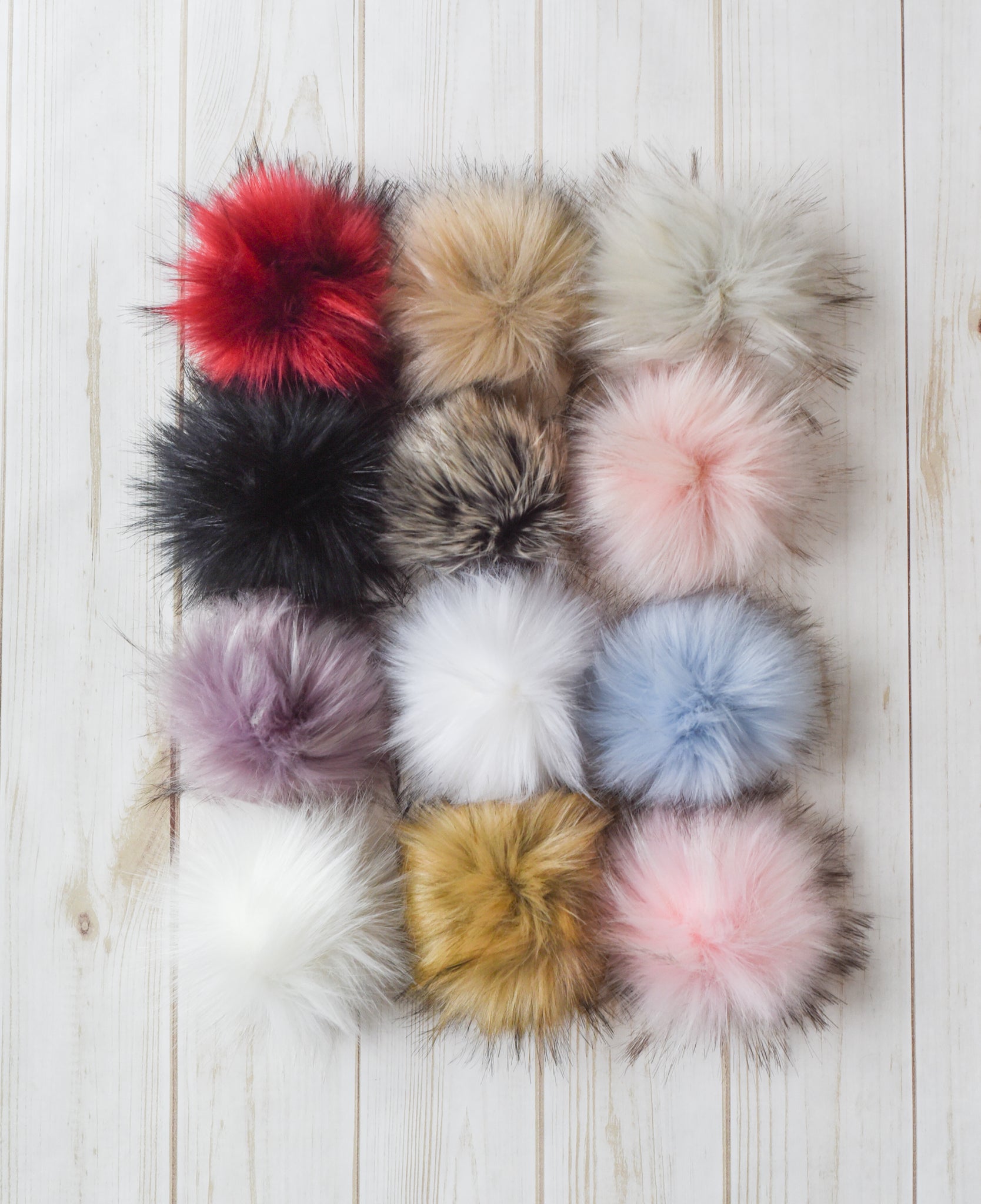 Luxe Snap-on Poms – Barrett Wool Co.