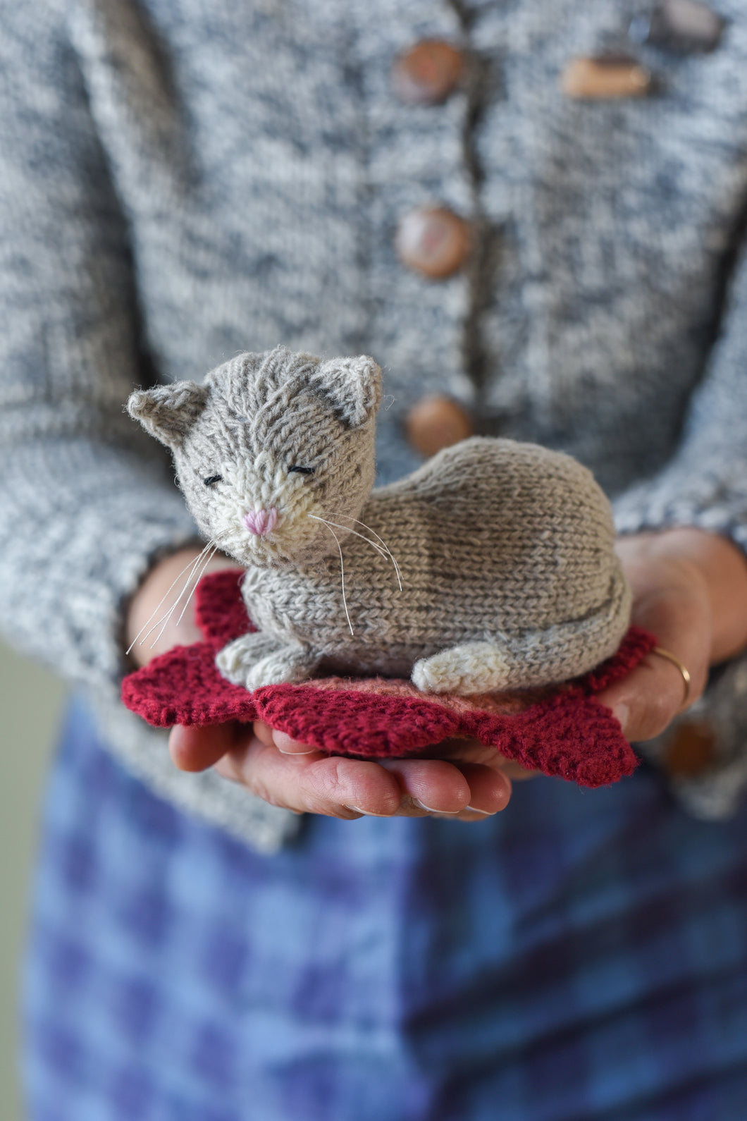 Kitten and Flower Pattern