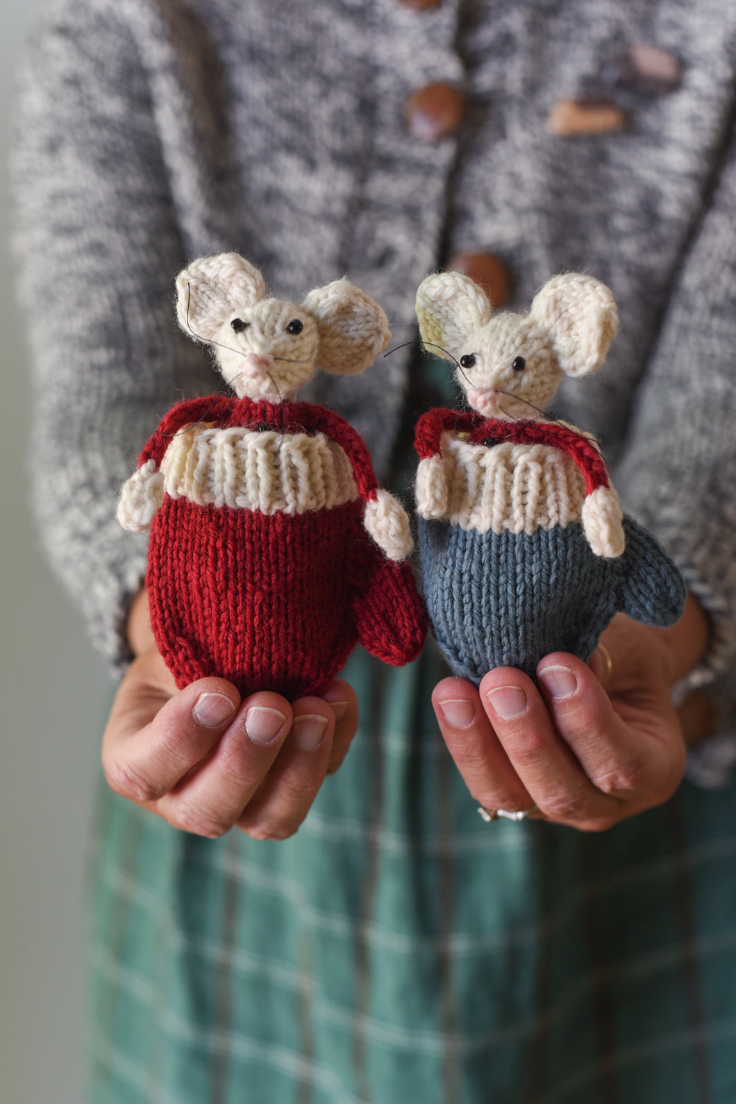 Mouse in a Mitten Set Pattern