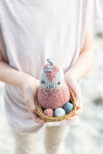 Simple Little Bird and Nest Pattern