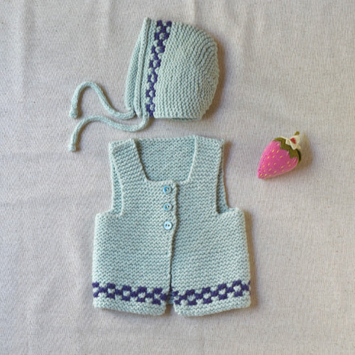 Lille En Set: Blanket, Bonnet and Vest